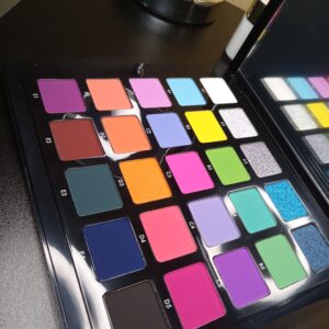 Pro Pigment Palette features 25 deluxe-sized, high-performance shades